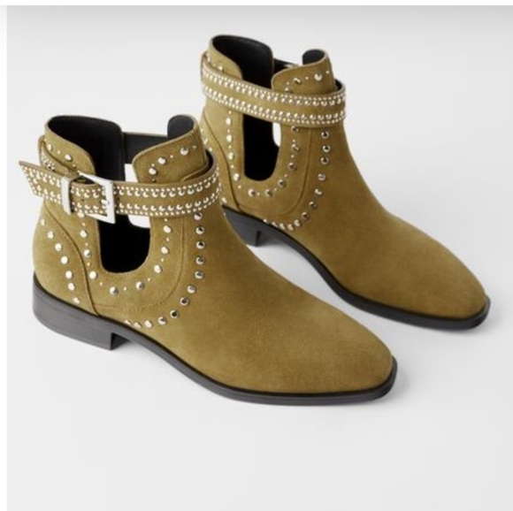 NWT Zara Studded Low Heeled Split Leather With Opening Boots - Picture 1 of 6